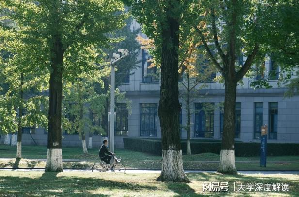 PG电子电子科技大学境况如何样？文明校园实质丰厚！(图2)